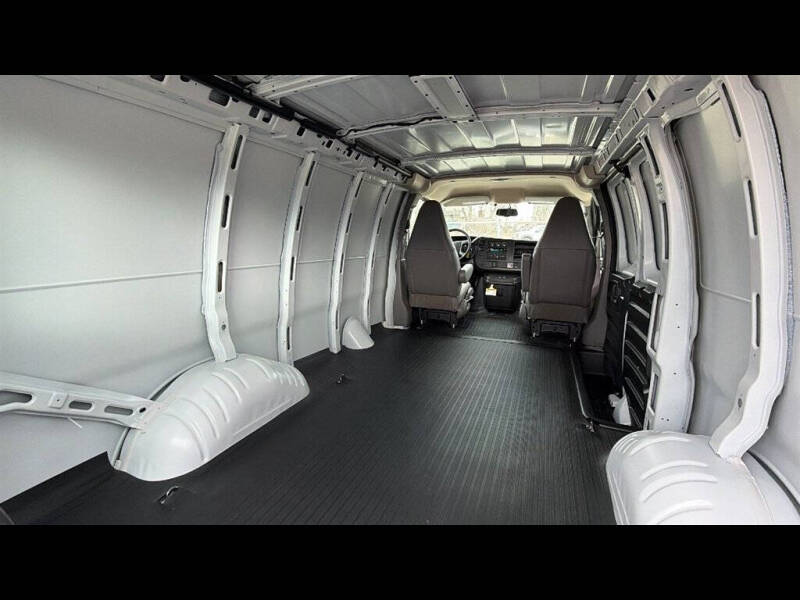 2026 Chevrolet Express 2500