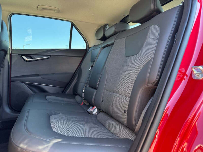 2023 Kia Niro EX Touring