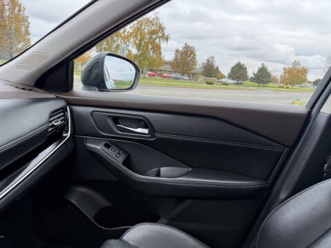 2022 Nissan Rogue SL