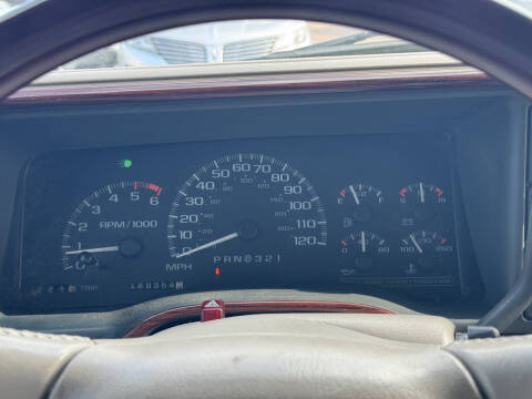 2000 Cadillac Escalade