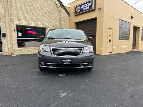 2016 Chrysler Town and Country Touring