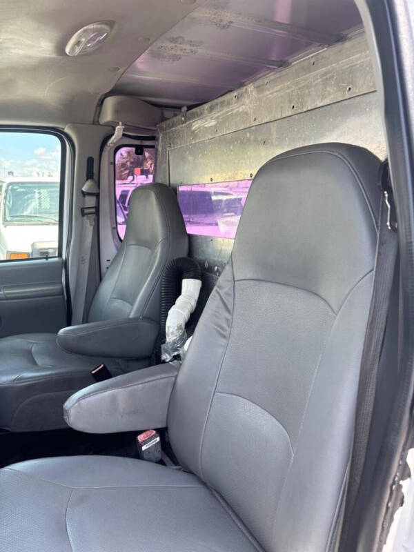 2006 Ford E-Series E-350 SD