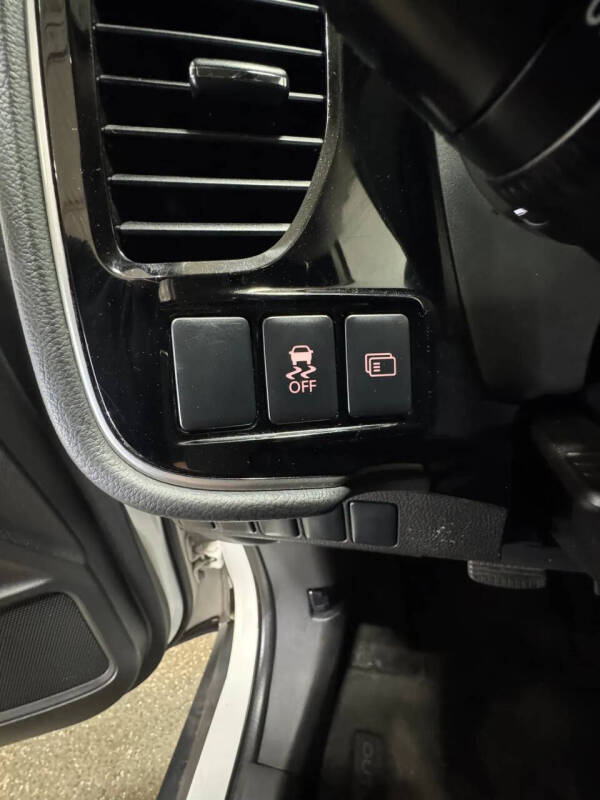 2015 Mitsubishi Outlander SE