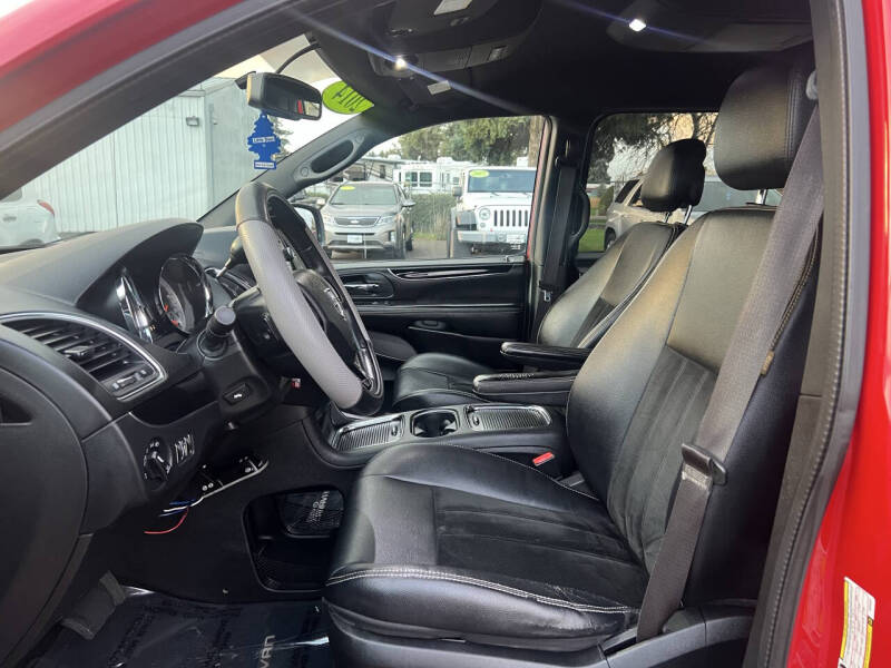 2014 Dodge Grand Caravan SXT 30th Anniversary