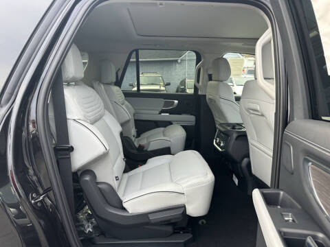 2025 Ford Expedition MAX Platinum