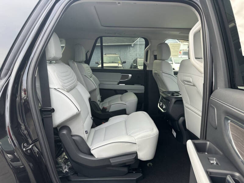 2025 Ford Expedition MAX Platinum