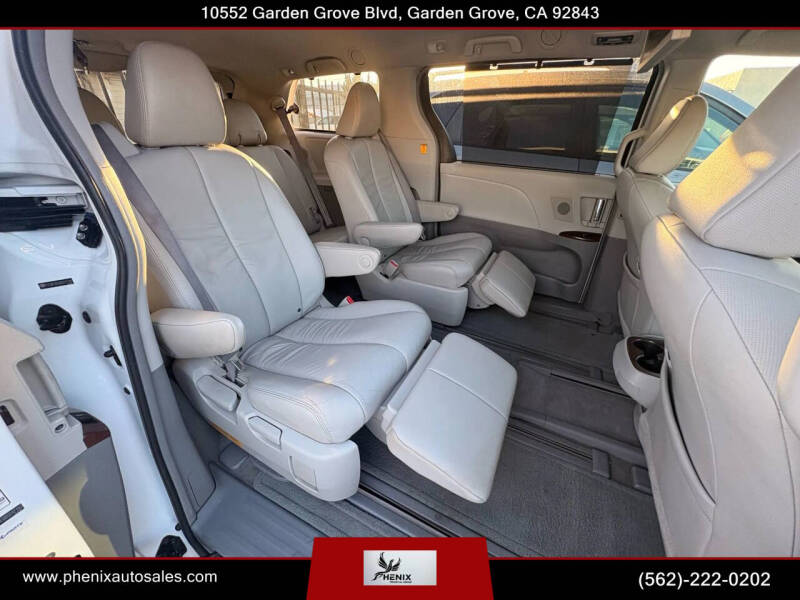 2011 Toyota Sienna Limited 7-Passenger