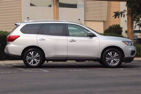 2019 Nissan Pathfinder SL