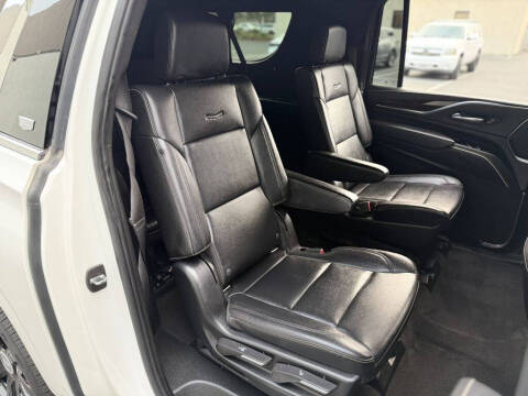 2022 Cadillac Escalade ESV Luxury