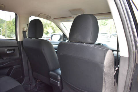 2018 Mitsubishi Outlander ES