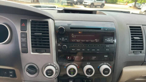 2011 Toyota Sequoia SR5