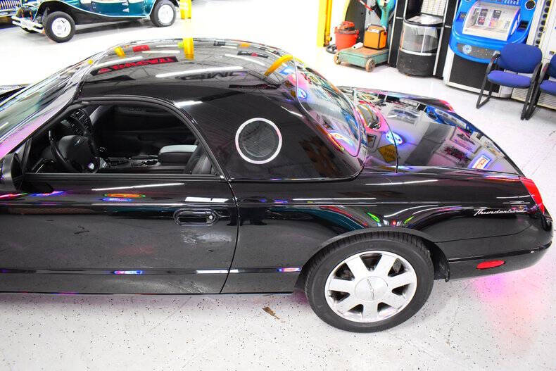 2002 Ford Thunderbird Deluxe