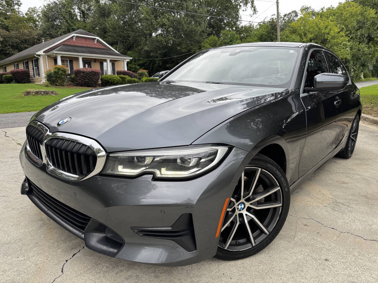 BMW 3 Series 330i Sedan RWD
