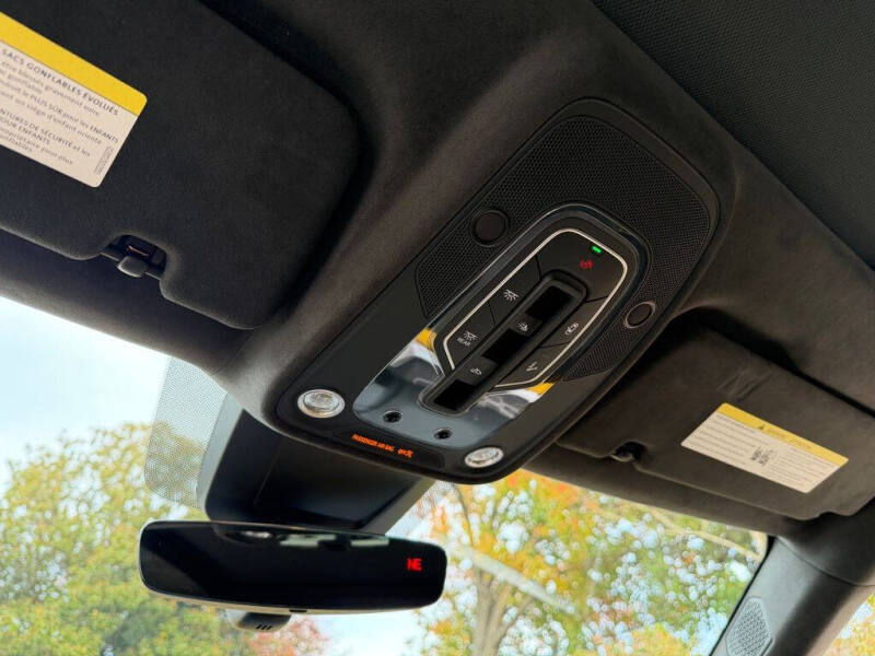 2025 Lamborghini Urus SE