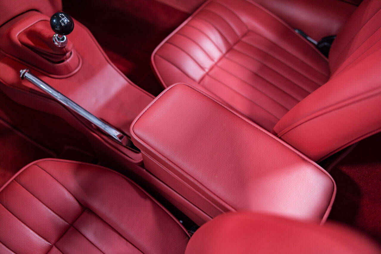 1970 Jaguar E-Type 23