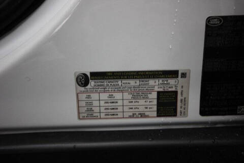 2020 Land Rover Defender 110 SE