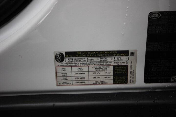 2020 Land Rover Defender 110 SE