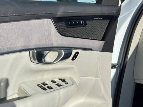 2026 Volvo XC90 B6 Ultra Dark 7P