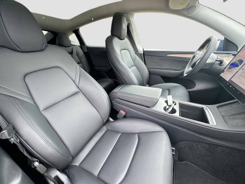 2025 Tesla Model Y Long Range