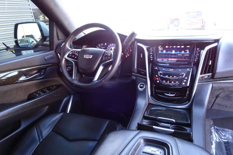 2019 Cadillac Escalade ESV Platinum