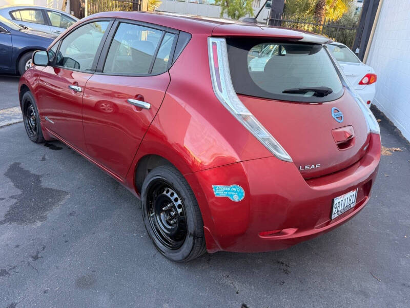 2015 Nissan LEAF S