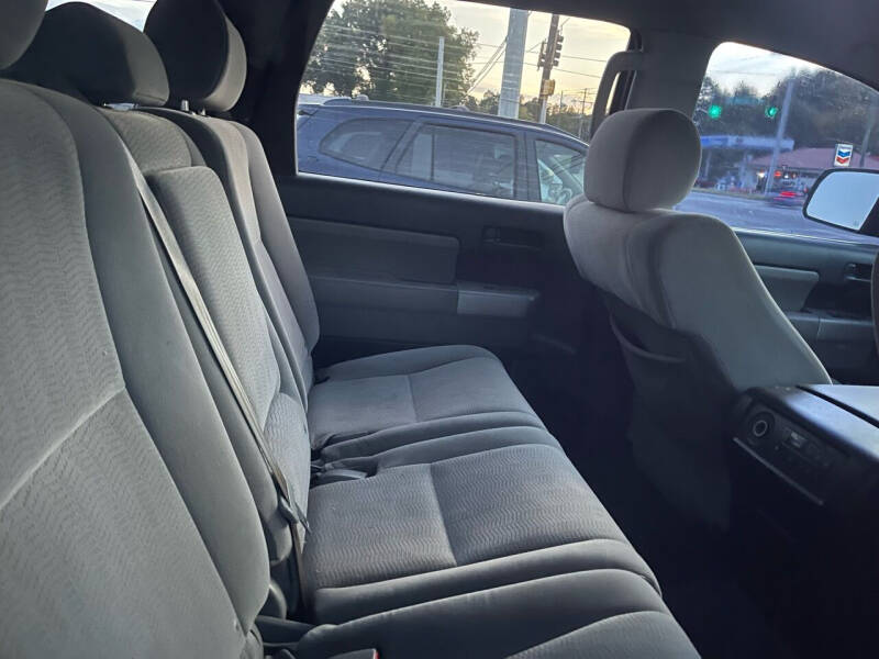 2008 Toyota Sequoia SR5