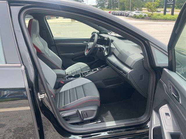 2025 Volkswagen Golf GTI SE