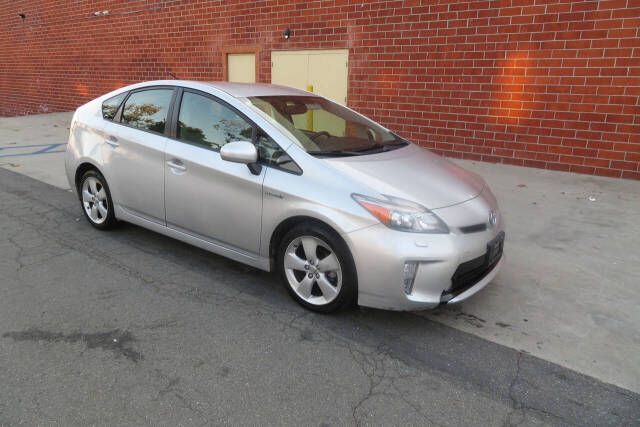 2012 Toyota Prius for sale at The Car Vendor LLC in Bellflower, CA