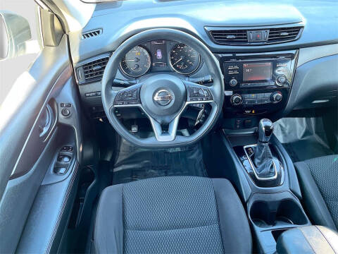 2017 Nissan Rogue Sport S