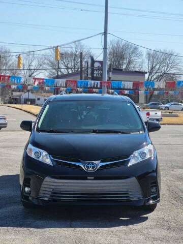 2018 Toyota Sienna for sale at Shoals Dealer LLC in Florence AL