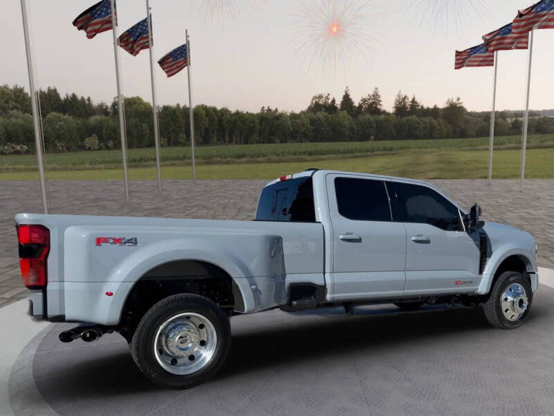 2026 Ford F-450 Super Duty Platinum