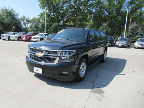 2015 Chevrolet Suburban for sale at Aztec Motors in Des Moines IA