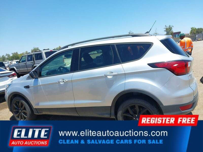 2019 Ford Escape SE