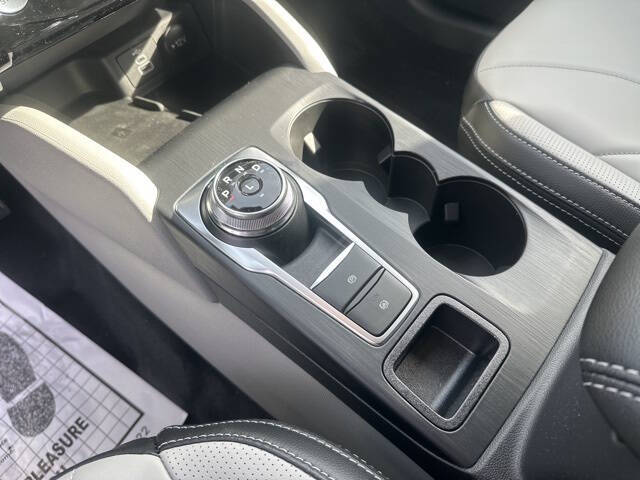 2026 Ford Escape Platinum