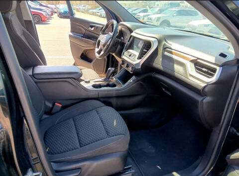 2017 GMC Acadia SLE-2
