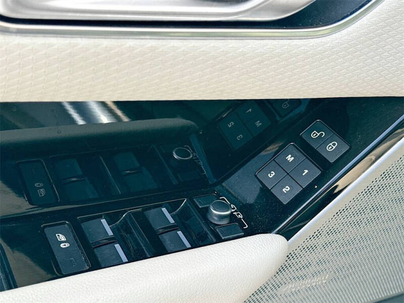 2020 Land Rover Range Rover Velar P250 R-Dynamic S