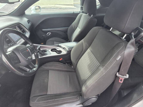 2022 Dodge Challenger SXT