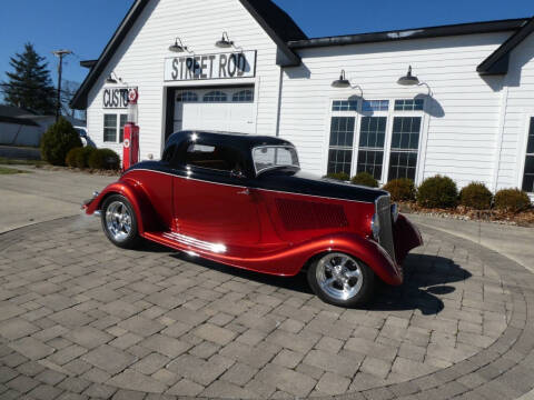 1933 Ford Custom Deluxe