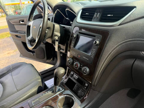2017 Chevrolet Traverse LT