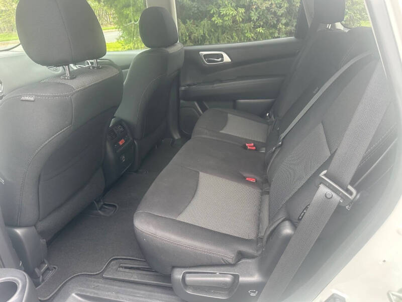 2018 Nissan Pathfinder S