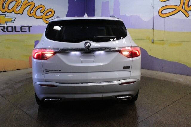 2022 Buick Enclave Essence