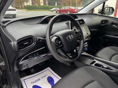 2022 Toyota Prius LE