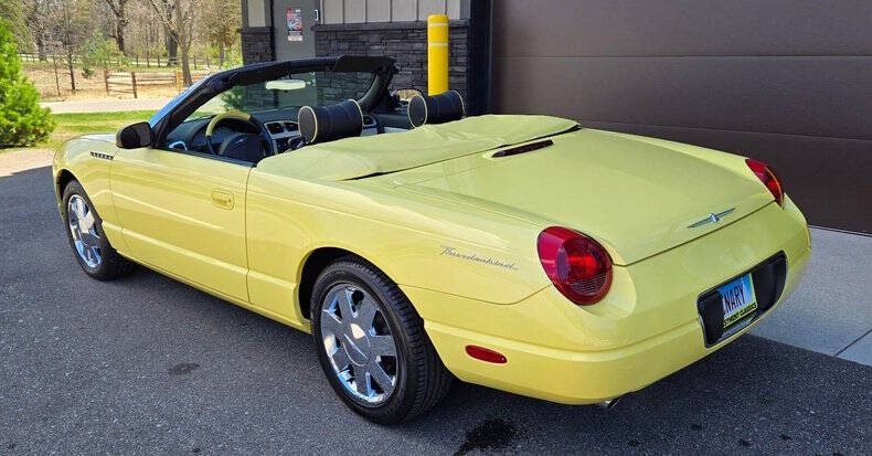 2002 Ford Thunderbird