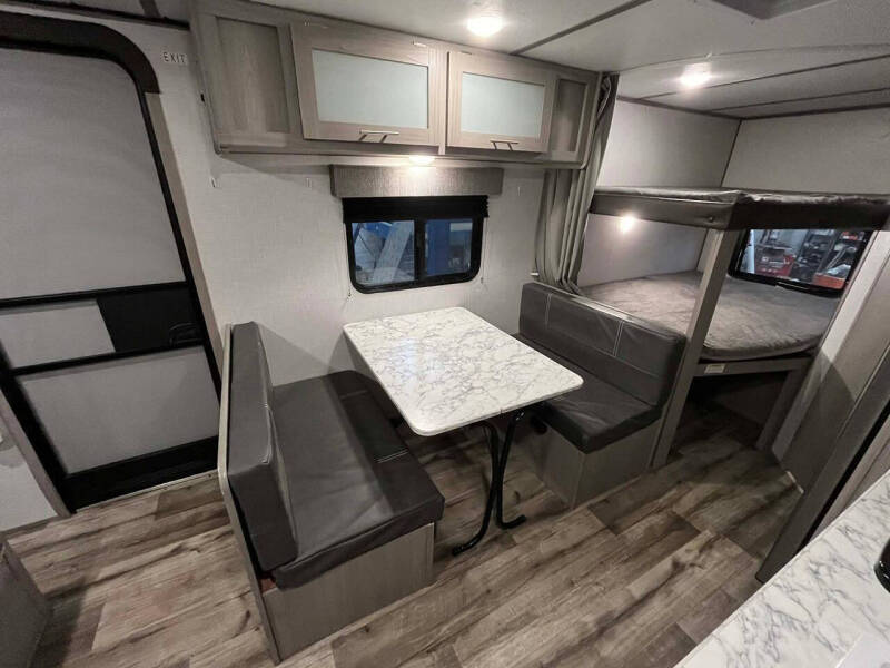 2022 Dutchmen RV Coleman Lantern LT