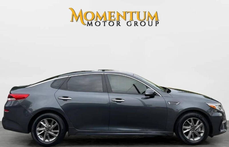 2020 Kia Optima LX's photo