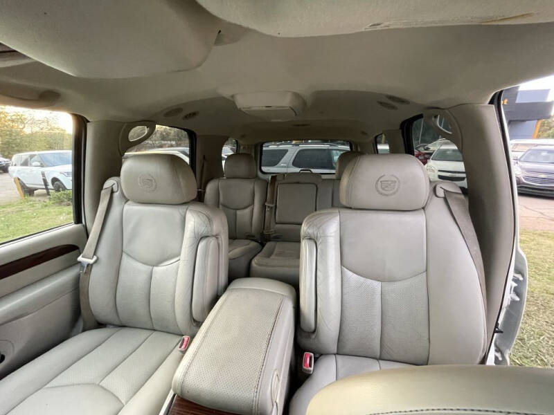 2003 Cadillac Escalade