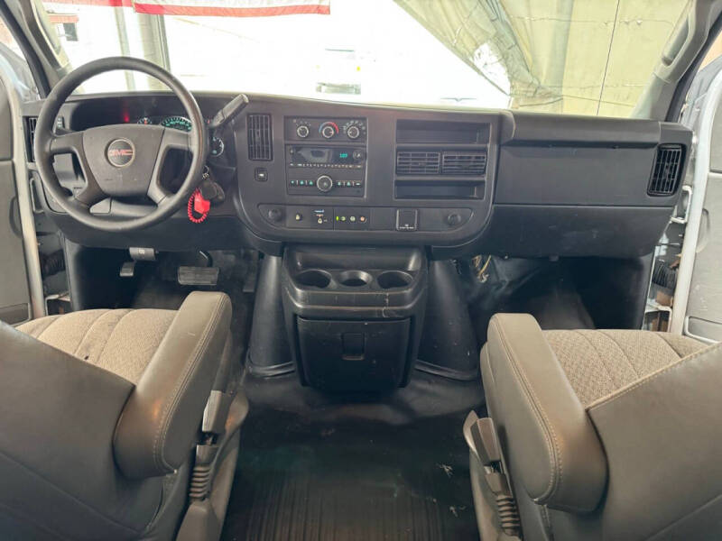 2018 GMC Savana 2500
