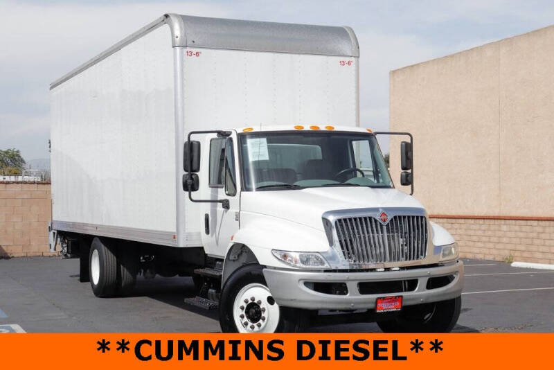 2019 International DuraStar 4300