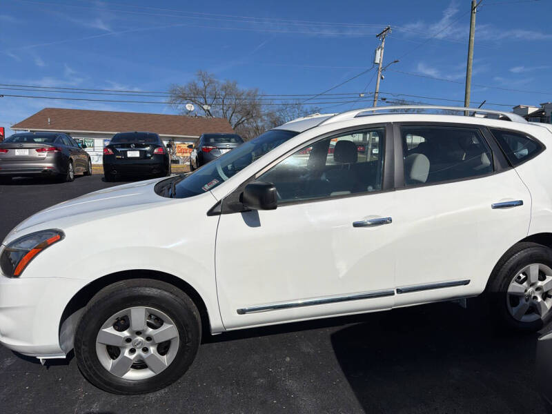 2014 Nissan Rogue Select S's photo