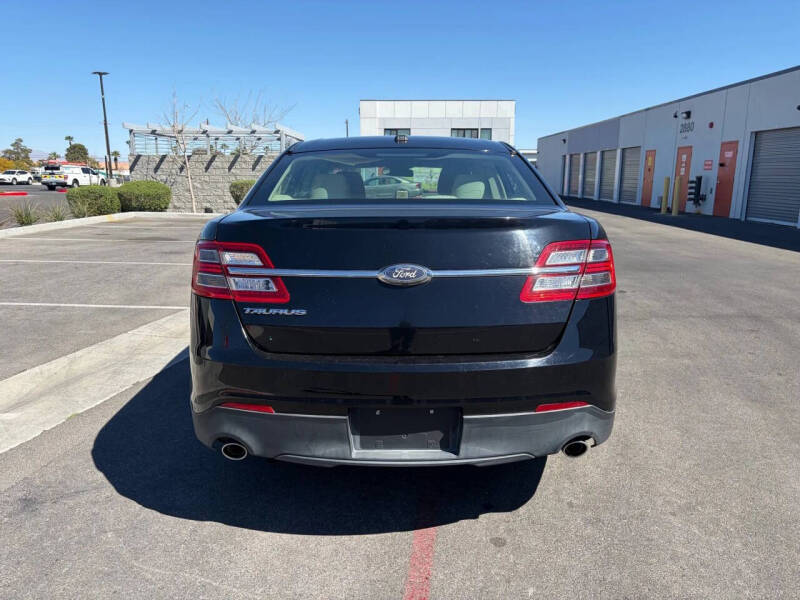 2017 Ford Taurus SE